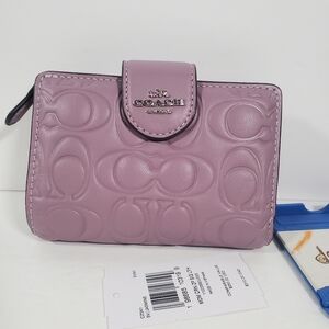 Coach Medium Corner Zip Wallet In Signature Leather In NWT
